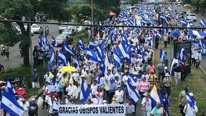 Marcha pro-obispos