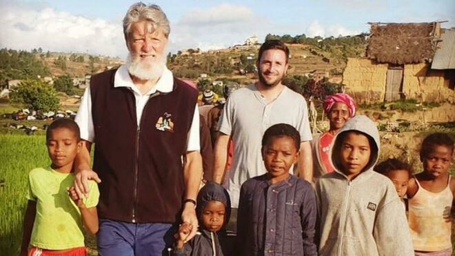 Akamasoa llega a Argentina con el padre Opeka y la iniciativa de Vigo Gasparotti