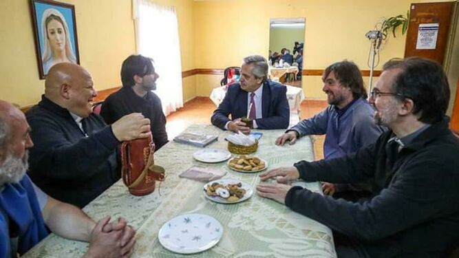 Los curas villeros, con Alberto Fernández