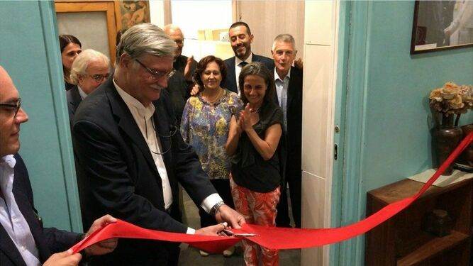 Inauguración del proyecto de farmacias de calle