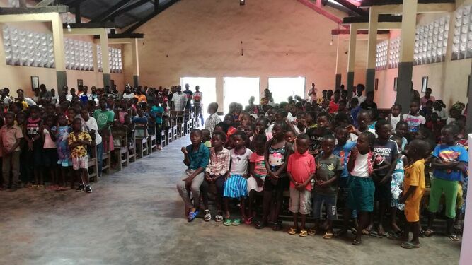 Parroquia de Kikonga en Congo