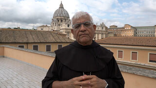 El presidente de los obispos peruanos, Miguel Cabrejos, en Roma durante el Sínodo para la Amazonía