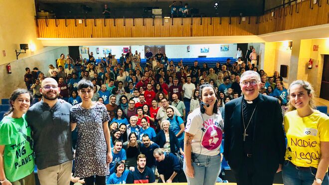 Foto de familia con el obispo