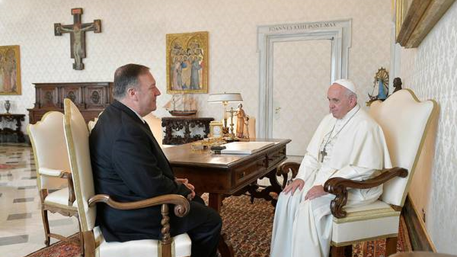 Pompeo con el papa