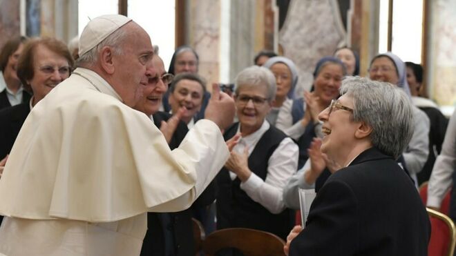 El Papa, hoy, con las Hijas de San Pablo