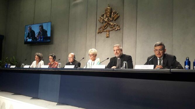 Breafing en la Sala Stampa