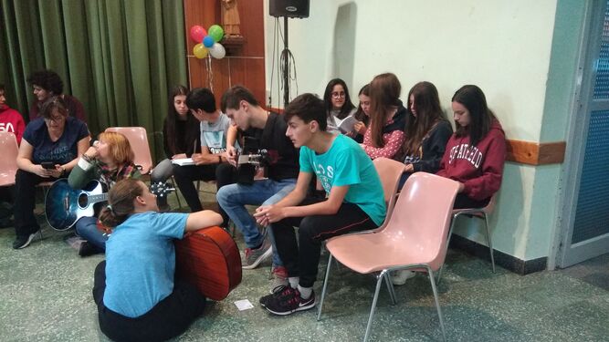 Compartiendo durante el encuentro en Dueñas