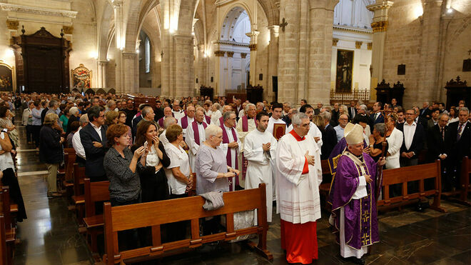 El cardenal arzobispo Cañizares en la misa funeral de Díaz Rodelas