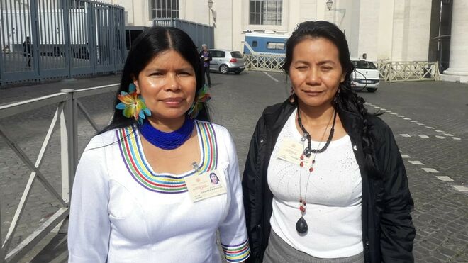 Patricia Gualinga y Anitalia Pijachi