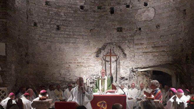 Eucaristía en la Catacumba de Santa Domitila