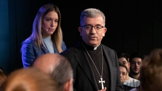 Luis Argüello  en la presentación de 13TV