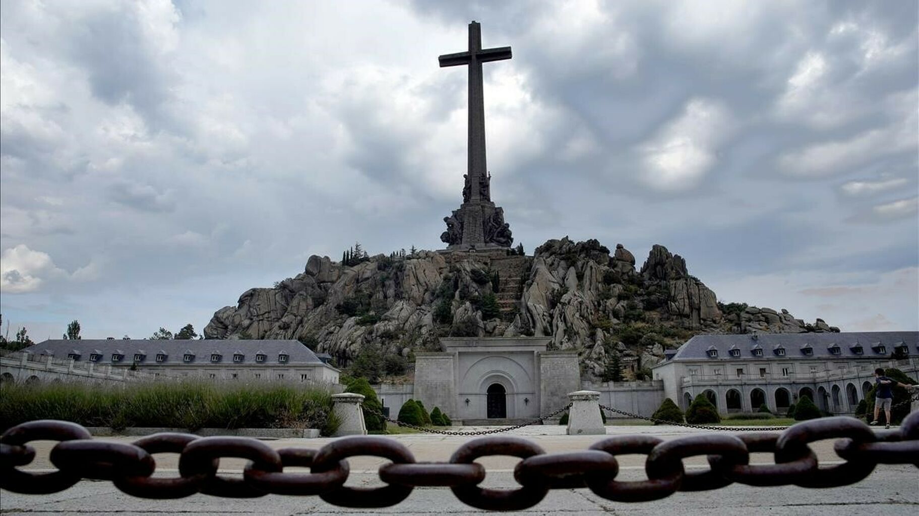 Primer día sin Franco en el Valle de los Caídos: comienza una ...