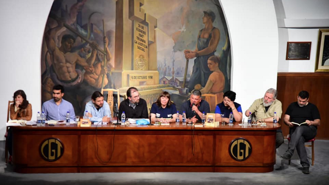 Grabois en una mesa de reflexión