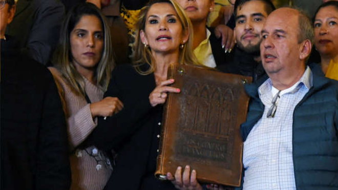 Nueva presidenta de Bolivia