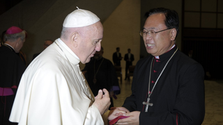 El Papa Francisco y Monseñor Mario Yamanouchi