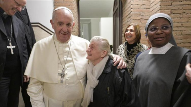 El Papa inauguró un centro de acogida