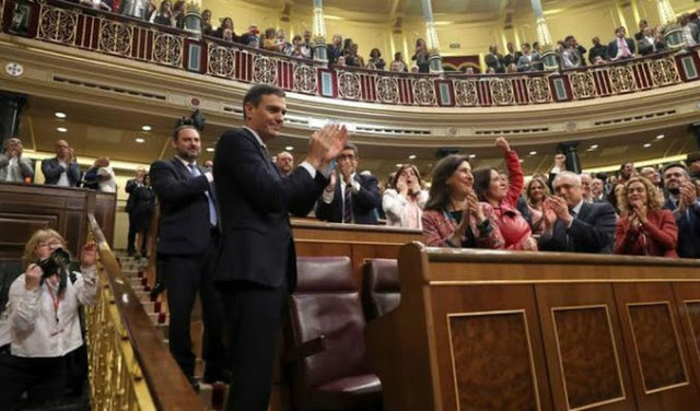 Pedro Sánchez justifica su asalto al poder