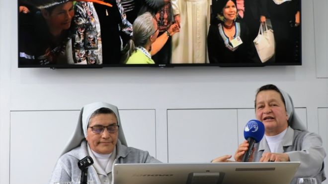 Las misioneras participantes en el Sínodo, en el encuentro en la sede de Manos Unidas