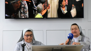 Las misioneras participantes en el Sínodo, en el encuentro en la sede de Manos Unidas