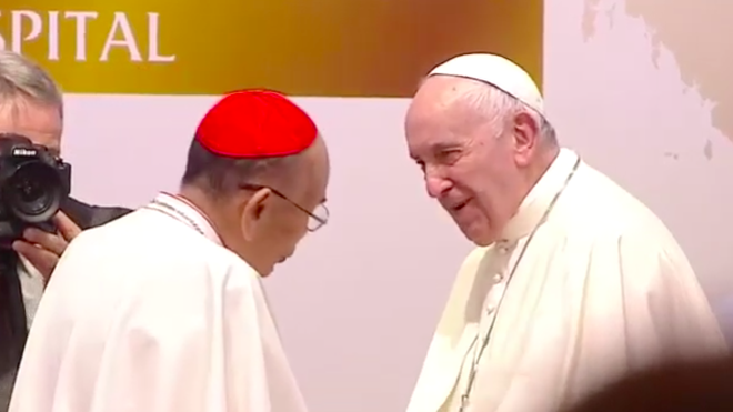 Francisco, con el cardenal emérito de Bangkok