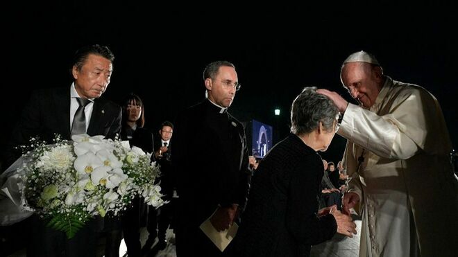 El Papa bendice a los supervivientes de la catástrofe nuclear