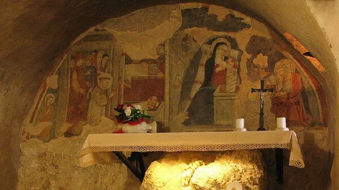 Gruta del Pesebre en Greccio (Lazio, Italia).