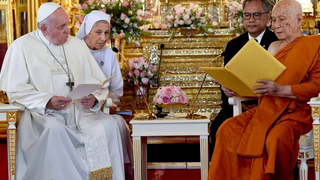 Francisco na Tailândia com o Patriarca Supremo Somdet Phra Maha Munivong