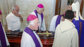 Féretro de monseñor Hesayne