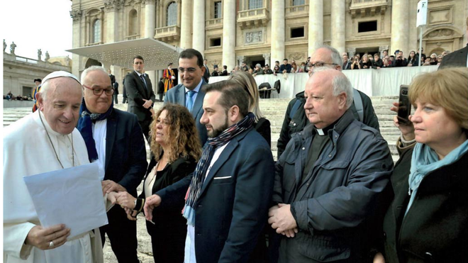 El Papa recibe cartas de reclusos de Picassent