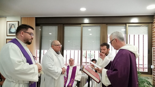 Celebración durante el XVI encuentro de la fraternidad sacerdotal de Santo Domingo en España
