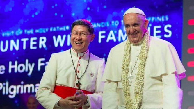 El cardenal Tagle, con el Papa Francisco