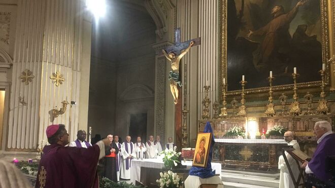 Consagración de la iglesia 24 horas de Mensajeros de la Paz en Roma