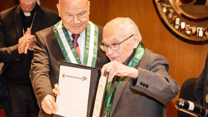 Gutiérrez honoris causa