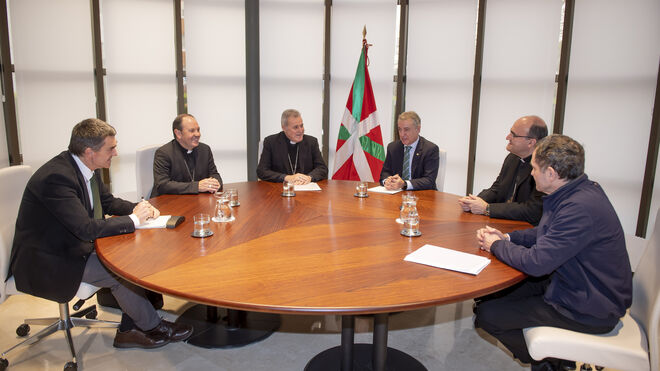 Los obispos vascos y el Lehendakari en la misma línea de ayuda a los refugiados