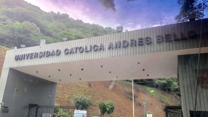 La UCAB
