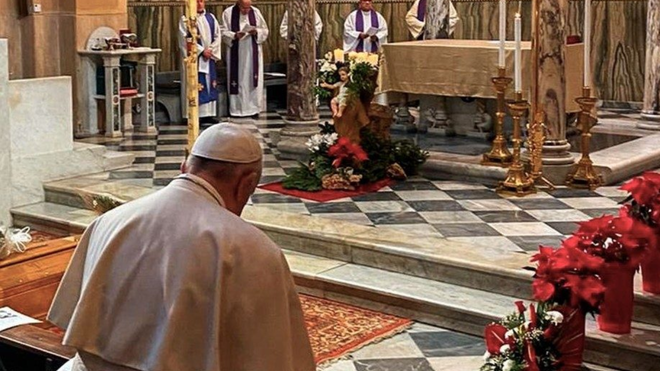 El Papa en el funeral de su amiga, Maria Grazia Mara