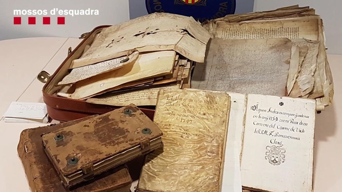Libros antiguos que robó por su interés cultural