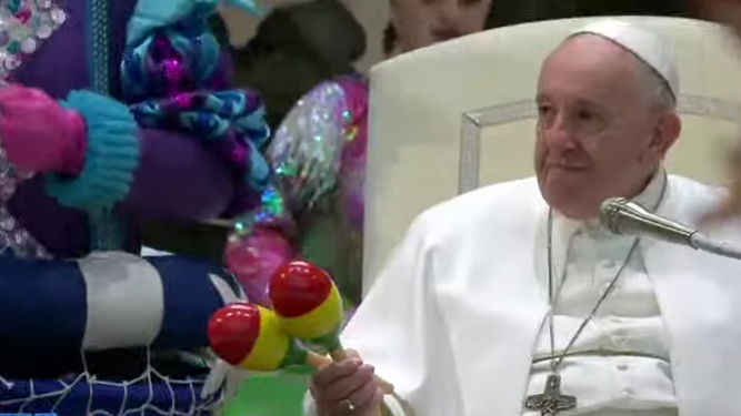 El Papa y el circo Aqua