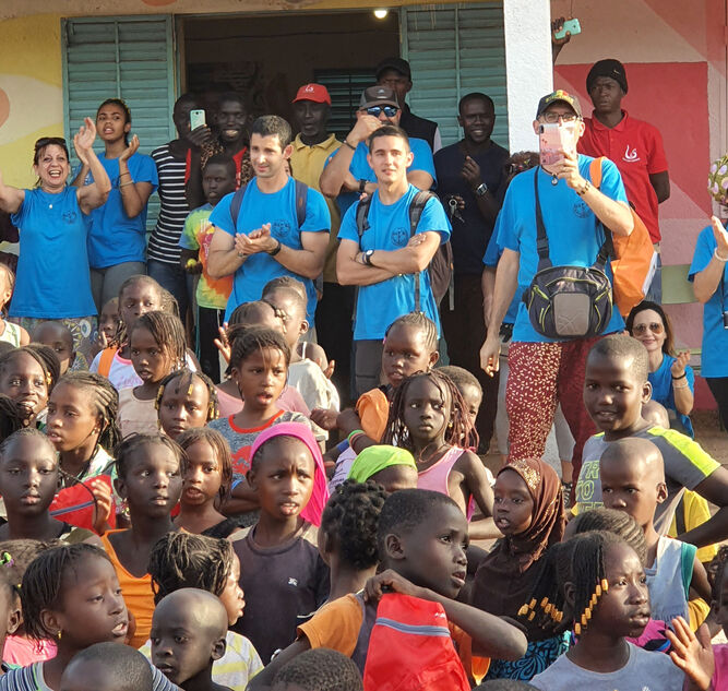 Grupo del colegio Sagrada Familia-Patronato Juventud Obrera en Senegal