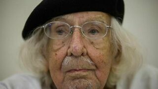 Ernesto Cardenal, "rehabilitado" por Francisco