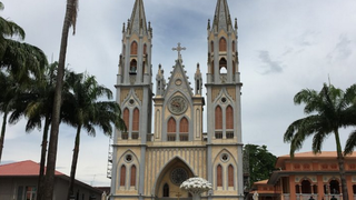 La catedral guineana de Malabo, antes de que se produjera el incendio