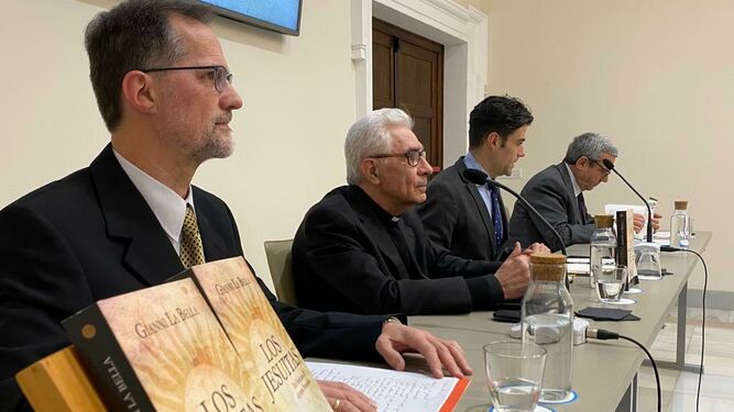 Presentación del libro de Gianni La Bella