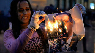 Los manifestantes expresaron su rechazo desde primera hora de la mañana del día 22