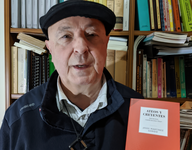 Jesús Martínez Gordo con su nuevo libro