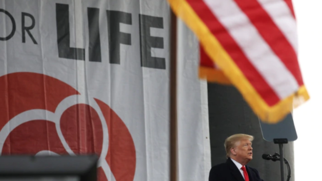 Trump convierte una marcha provida en un mitin de campaña electoral