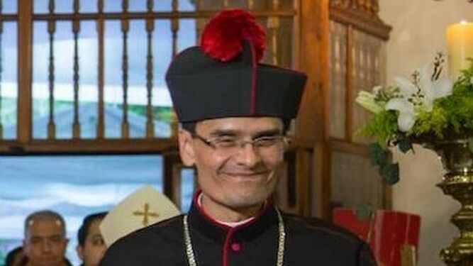 Mons. Pérez Raygoza. Del clero de México.