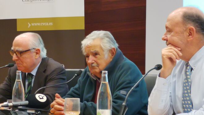 José Mújica: "El mundo está sometido al riesgo de un holocausto nuclear o ecológico"