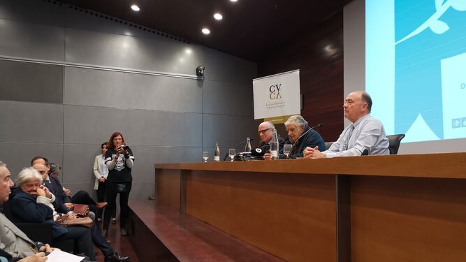 Presentación del premio a Pepe Mújica