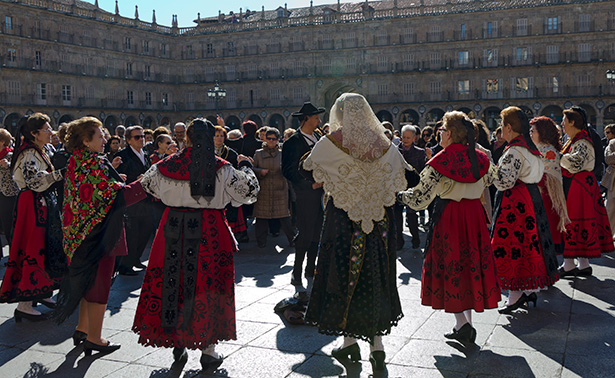 Las Águedas en la plaza mayor de Salamanca