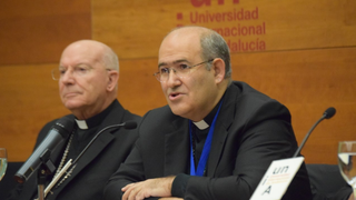 El cardenal José Tolentino junto al arzobispo de Jaén